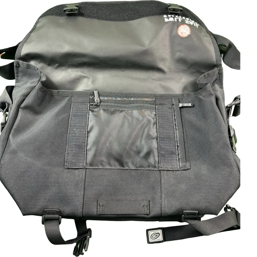 Timbuk2 Classic Messenger Bag Jet Black Full Sail University Size M 1108-4-6114